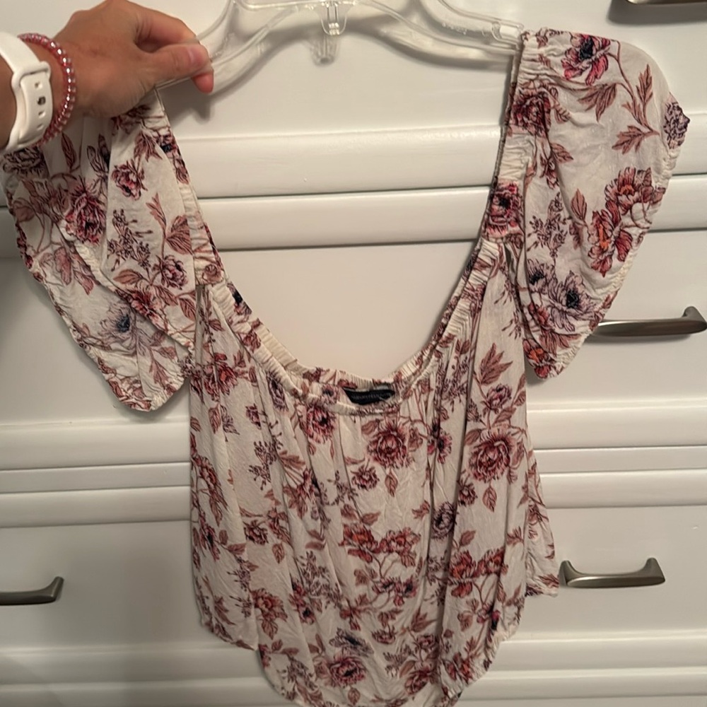 American Eagle top